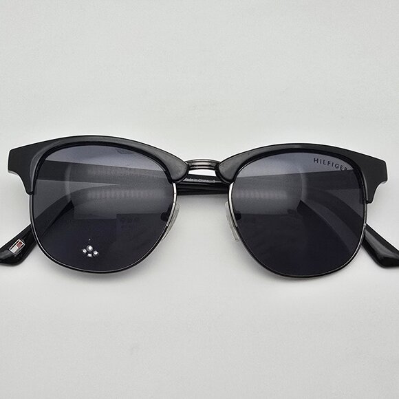 *SOLD*Tommy Hilfiger Bryan MP OU107 Black Frame Grey Lens Sunglasses w Case 50mm - Picture 11 of 15